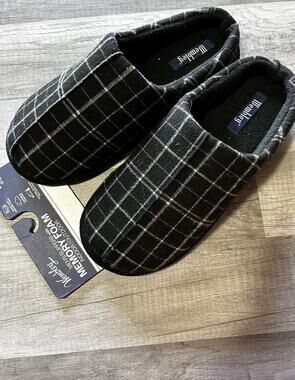 Wembley Slippers Size L Men’s 9.5 - 10.5 Outdoor/Indoor Memory Foam